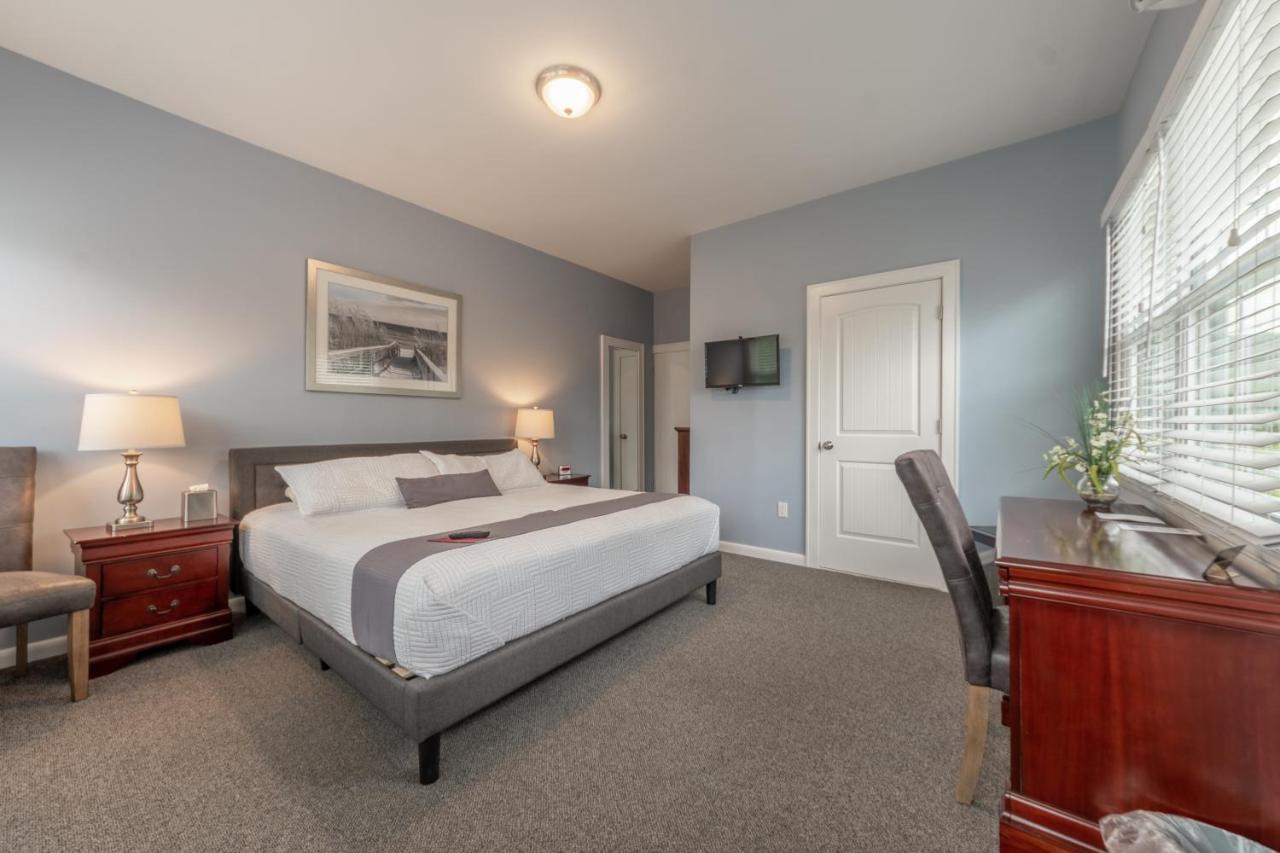 Homestead Inn New Milford Bagian luar foto