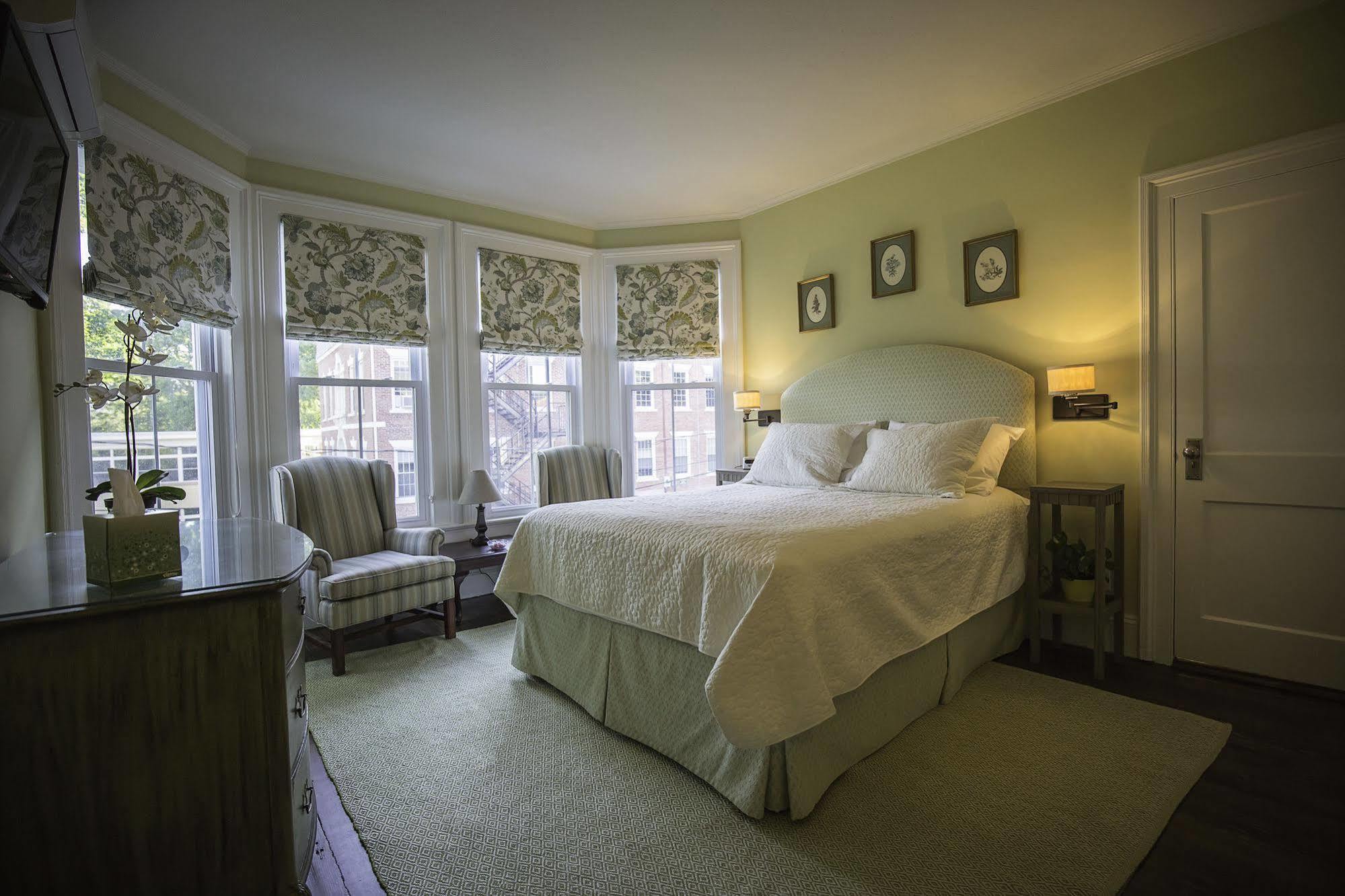 Homestead Inn New Milford Bagian luar foto